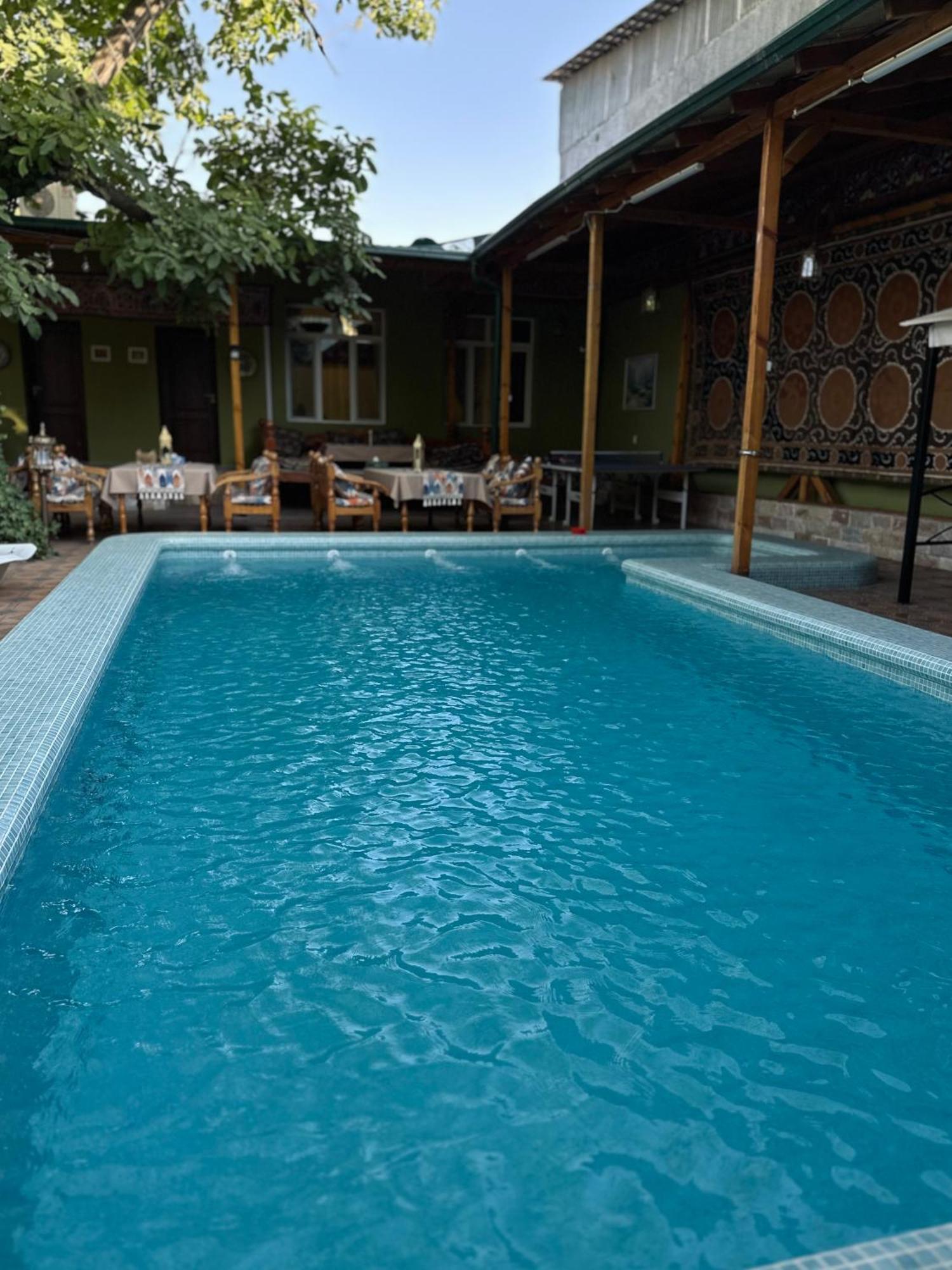 Green Yard Boutique Guesthouse Tashkent Esterno foto