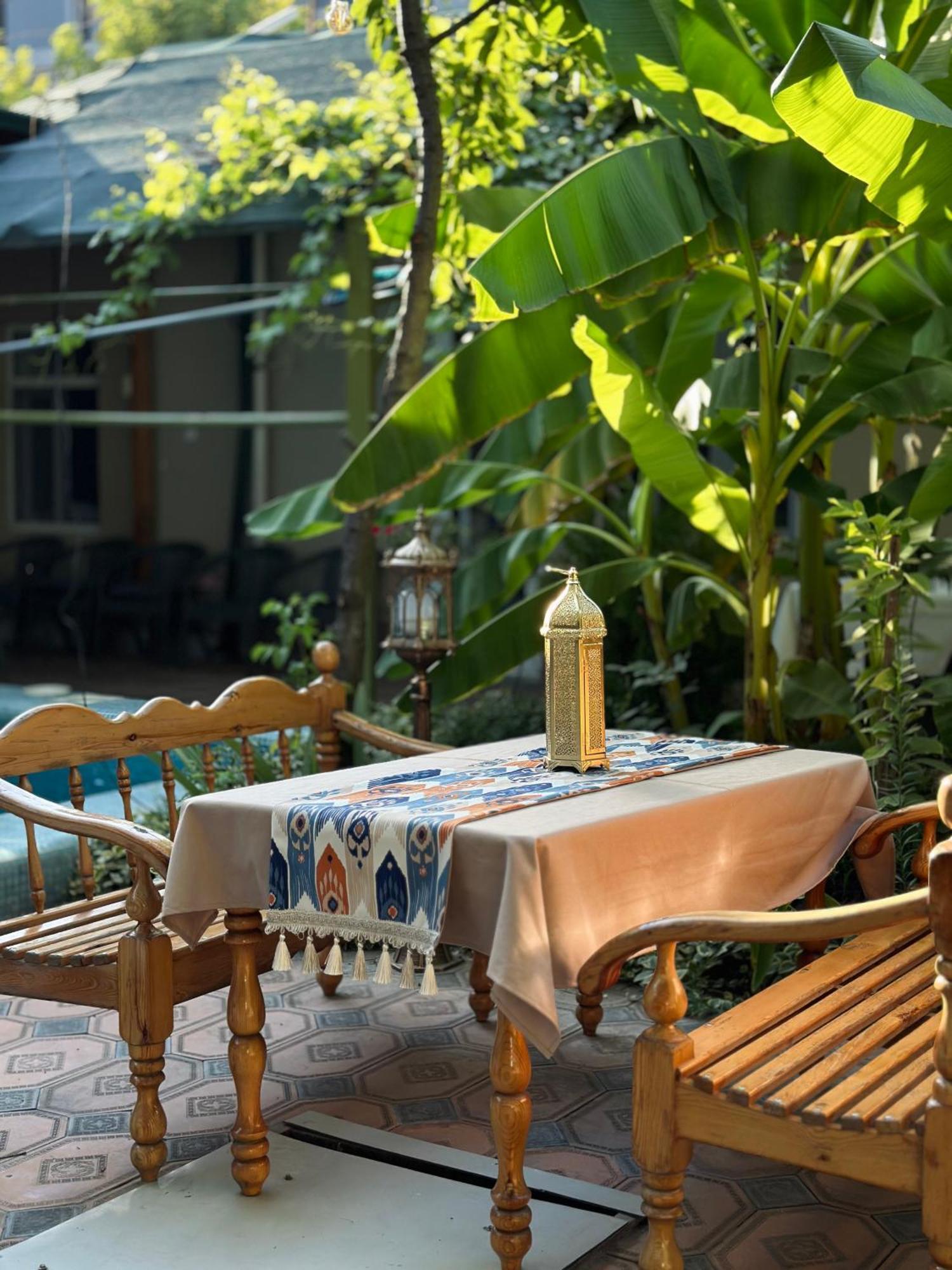 Green Yard Boutique Guesthouse Tashkent Esterno foto