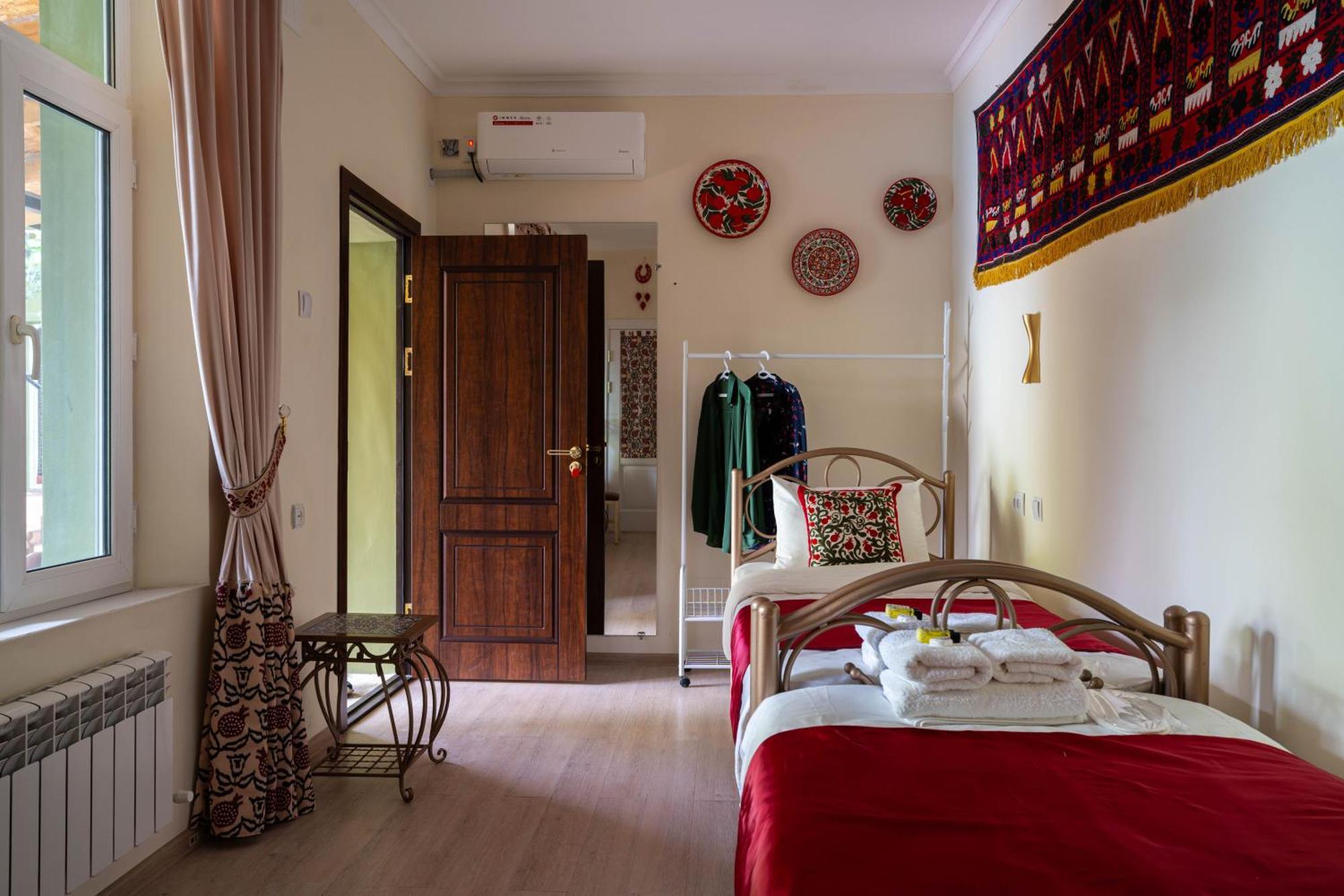 Green Yard Boutique Guesthouse Tashkent Esterno foto