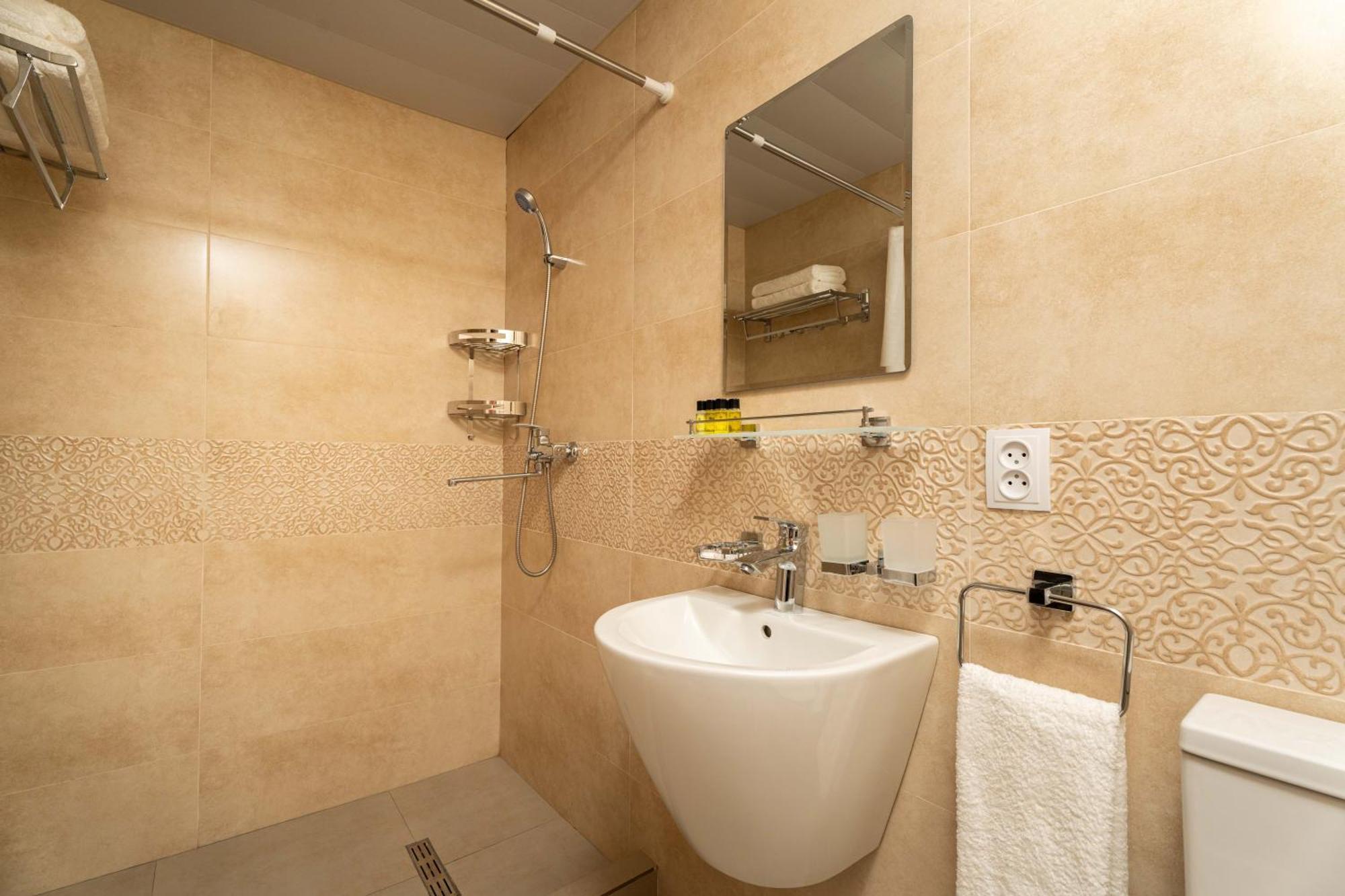 Green Yard Boutique Guesthouse Tashkent Esterno foto