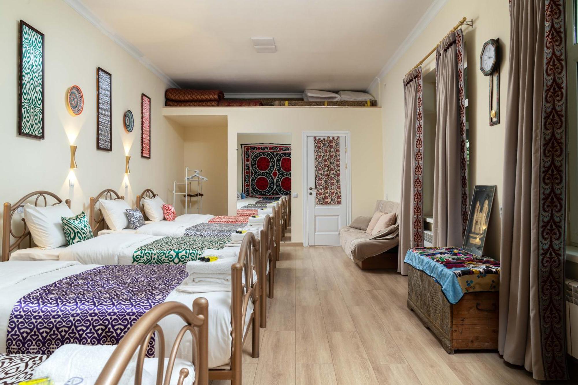 Green Yard Boutique Guesthouse Tashkent Esterno foto
